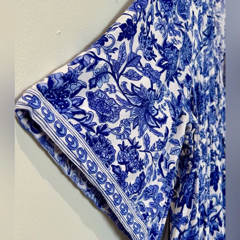 Mary Marshmallow- Anna Floral Blue and White Maxi Dress - Picture 2 of 7